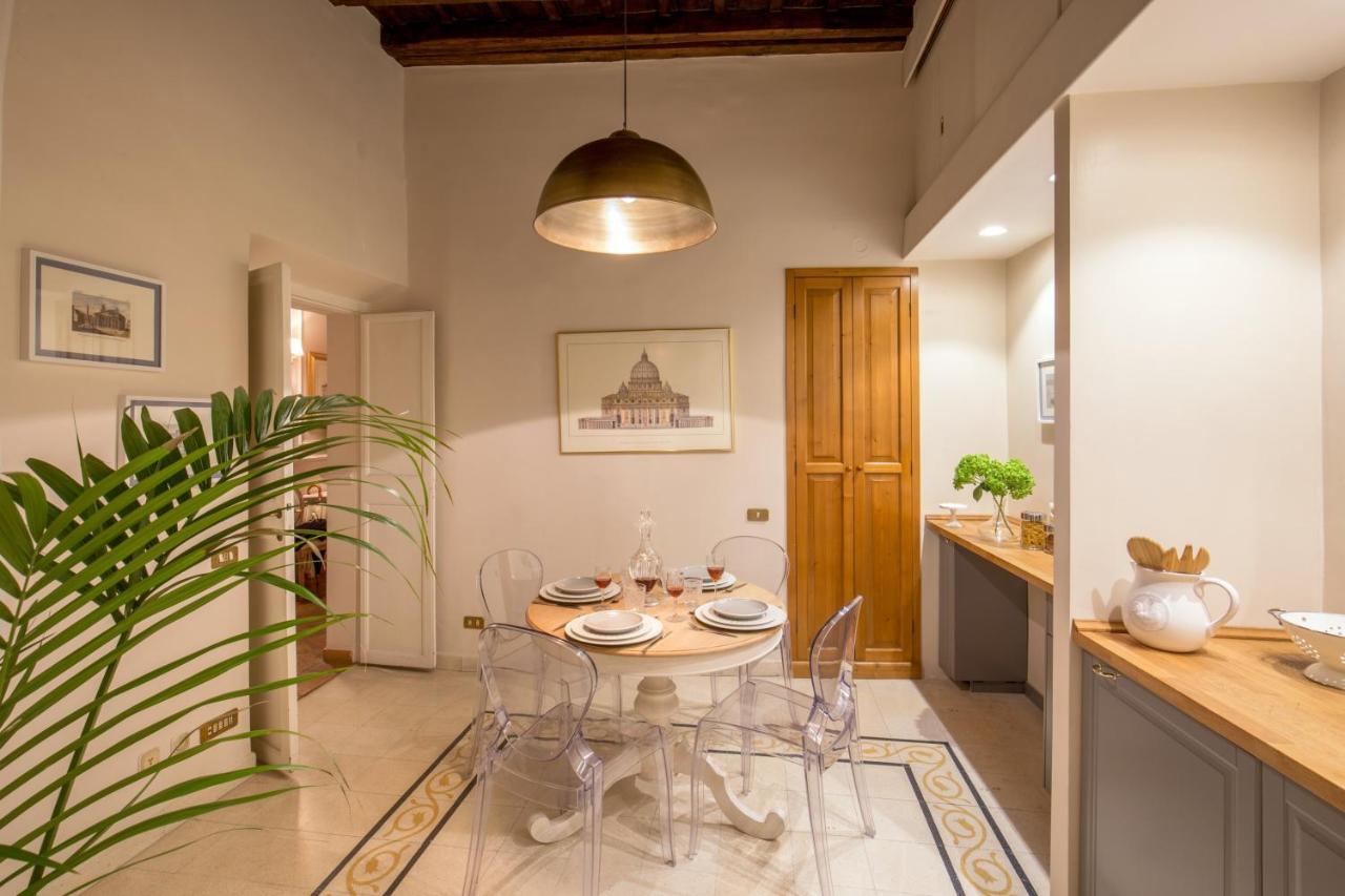 Trevi Ab Aeterno - Amazing View Of The Trevi Fountain Appartement Rome Buitenkant foto